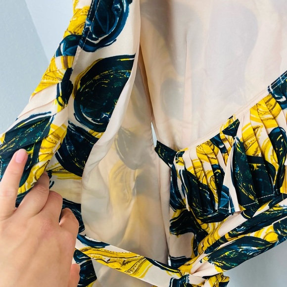 C/MEO Collective Island Time Temptation Blush Paisley Collection Wrap Dress - Picture 7 of 9